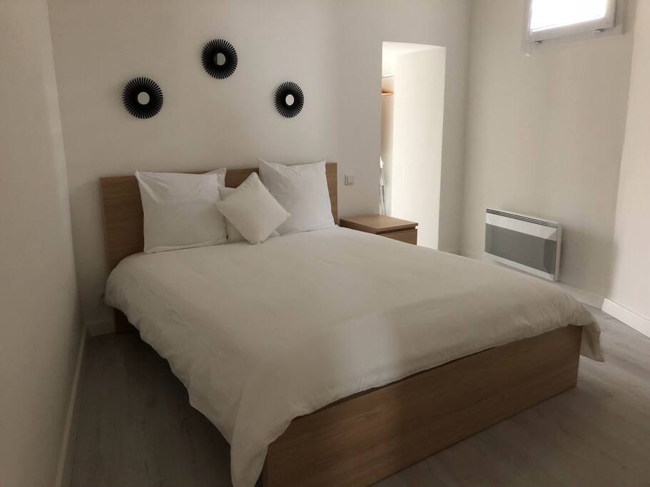Chambre à coucher literie 160 neuve