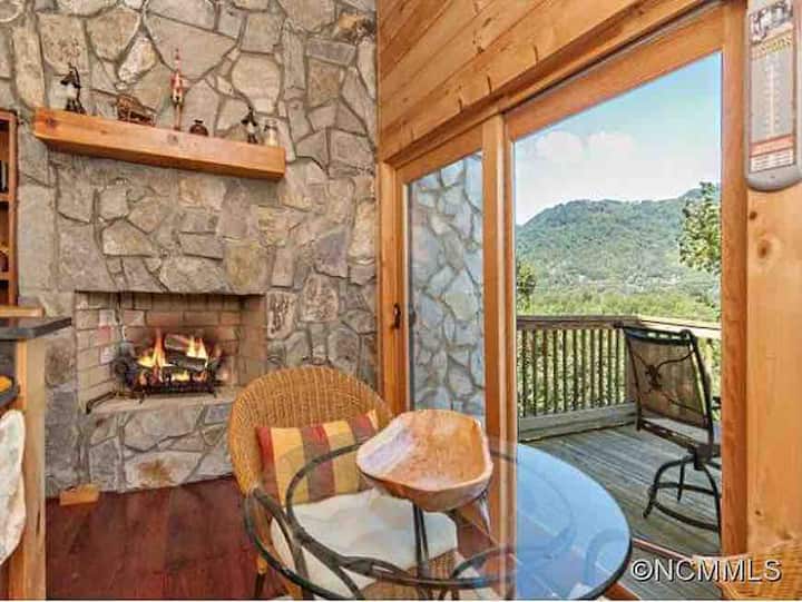 Main House With Spectacular Views. - Maggie Valley, NC