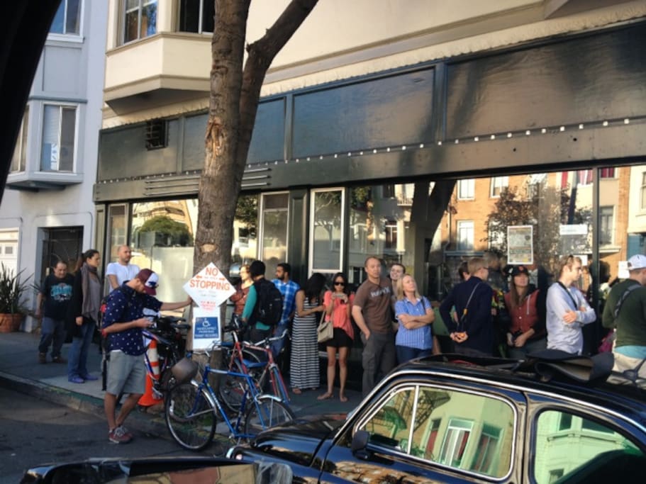 Photo of Tartine Bakery in Mission District