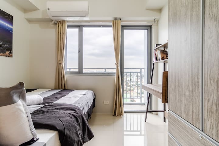 See the Manila from Top ♥ Fern suite-Netflix |5★|