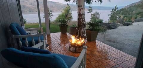 Hummingbird Haven on the Water. Kayak/SUP included