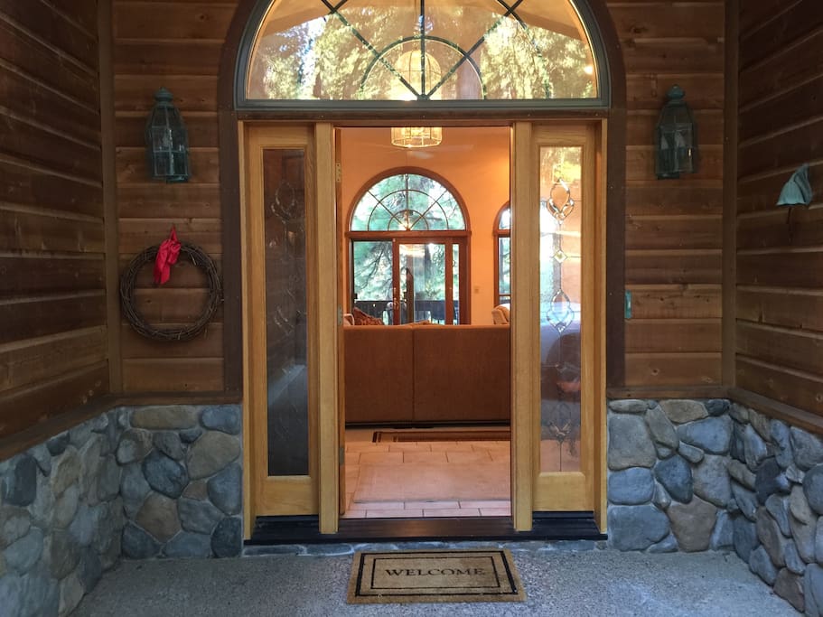 Welcome to your luxury mountain house