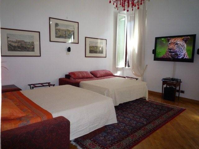 14 p. Triton Apartments gallery image 3