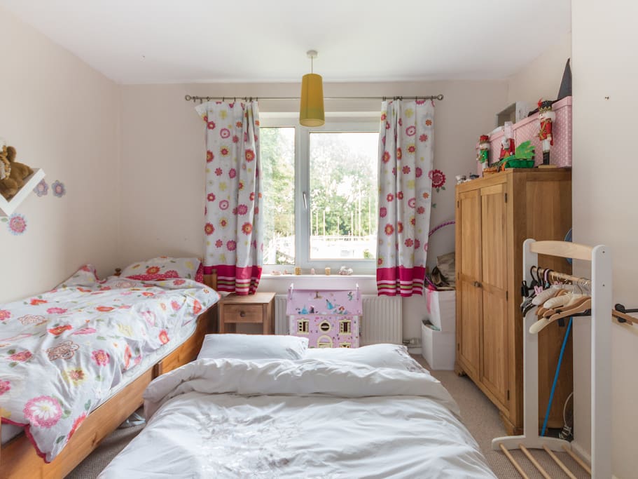 This room can be set up flexibly, with 2 singles, or an additional blow up double mattress on the floor depending on the make up of your group. Children can feel free to play with the toys/activities in the room.