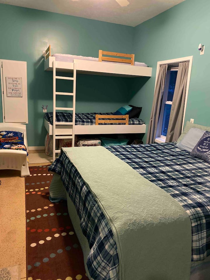 Twin XL bunk bed 
Toddler bed 
King bed