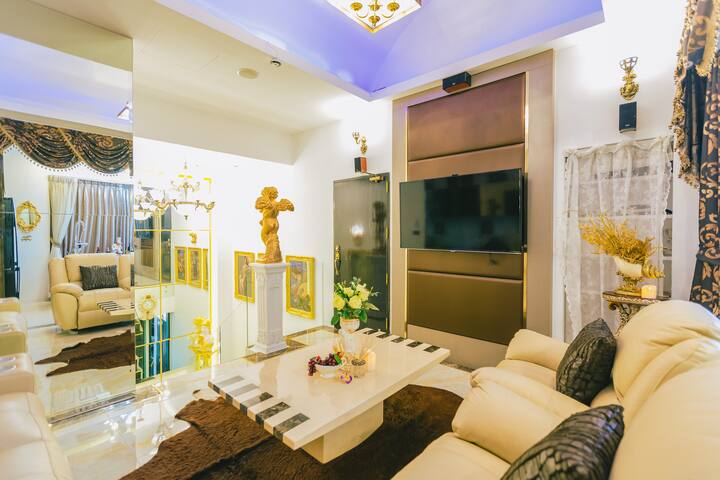 The Antiquarium Penthouse gallery image 2