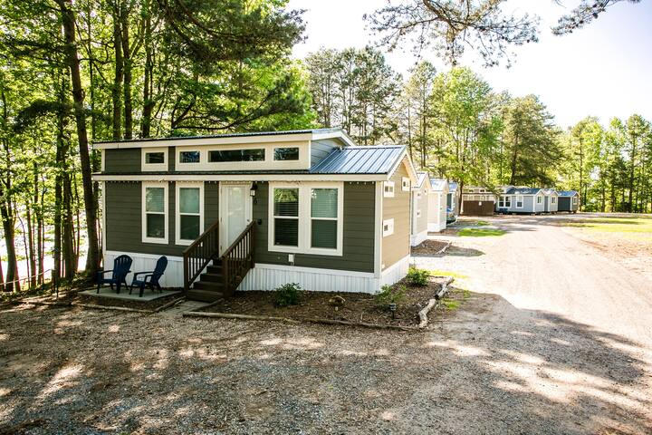 7 Beautiful Lakefront Family Style Tiny House Cabin Tiny