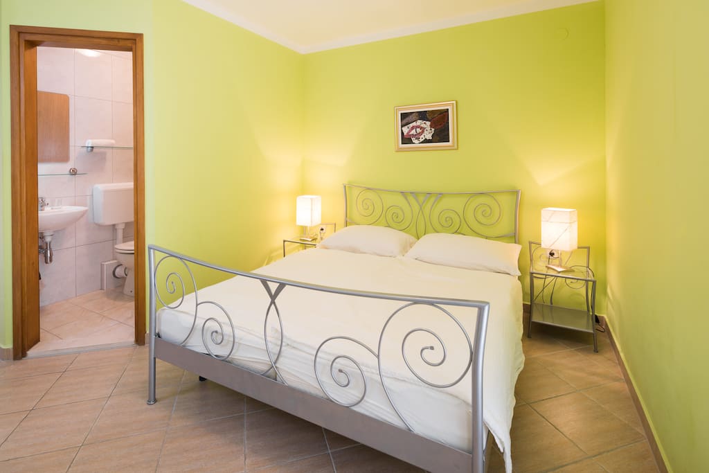 Sleeping room