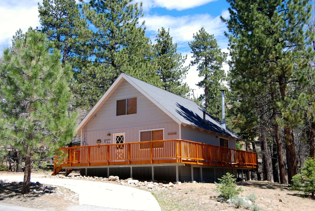 "Colusa Pines Cabin" - Big Bear Lake, CA