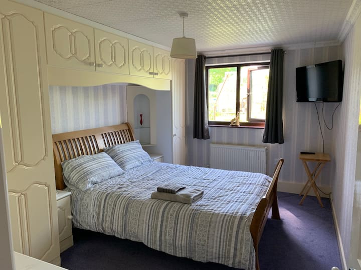 Main bedroom, built in wardrobes, USB charging points and FreeviewTV. 