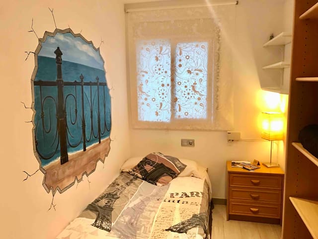 Habitación individual en el centro de la ciudad.