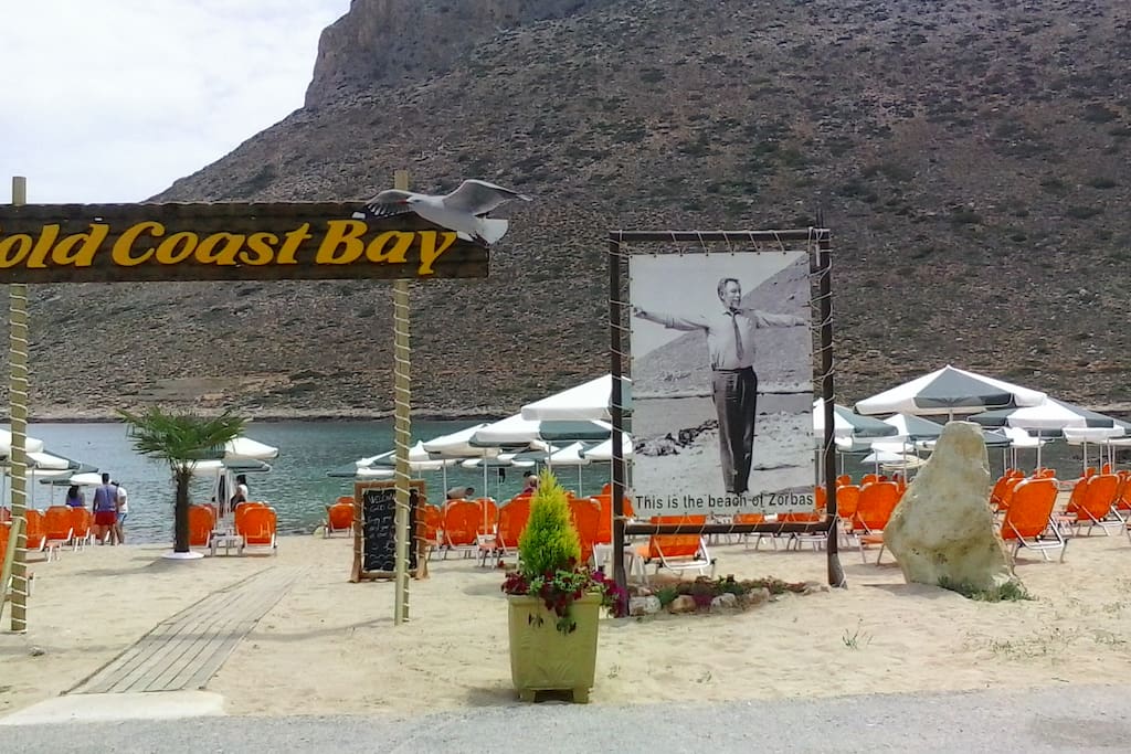 The most famous beach in the area is the beach of Stavros, the place where filmed many of the scenes of the movie Zorba with Anthony Quinn.