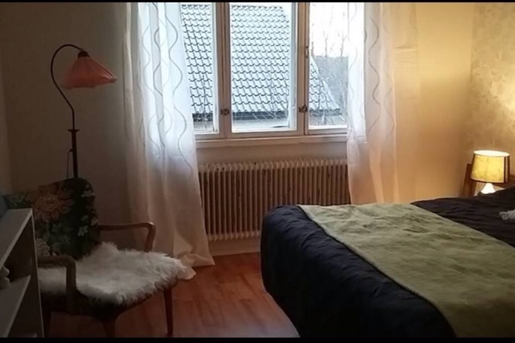 The "green" room.