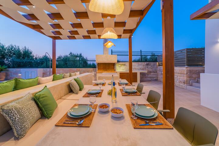 Estella Villa – Pool, BBQ & Magnificent Views gallery image 4