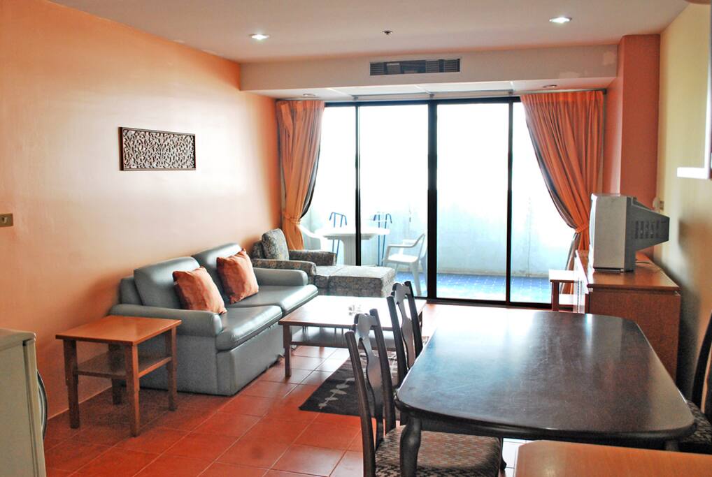 Spacious living room