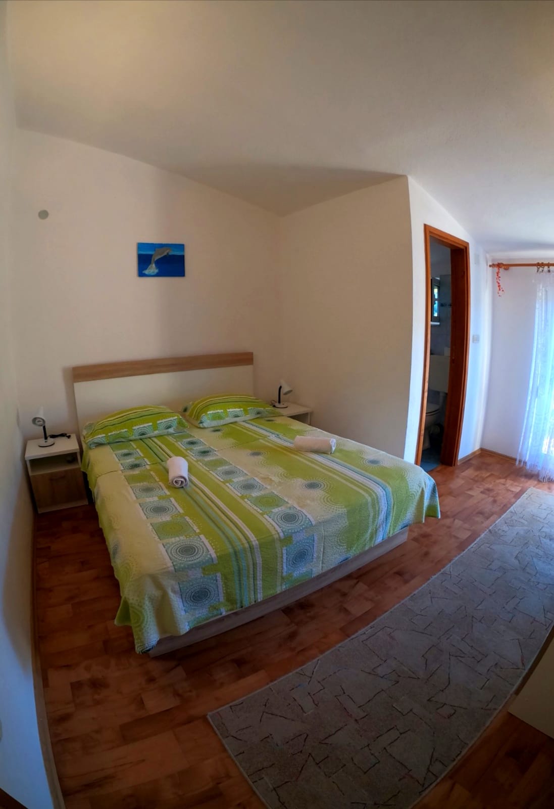 Dormitorio doble con baño adicional