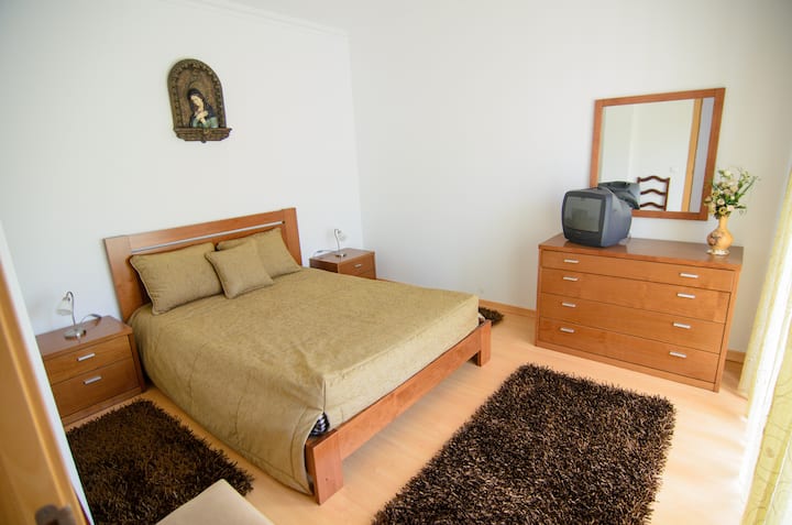 chumba cha kulala mara mbili na roshani 