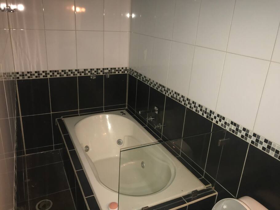 Jacuzzi master room