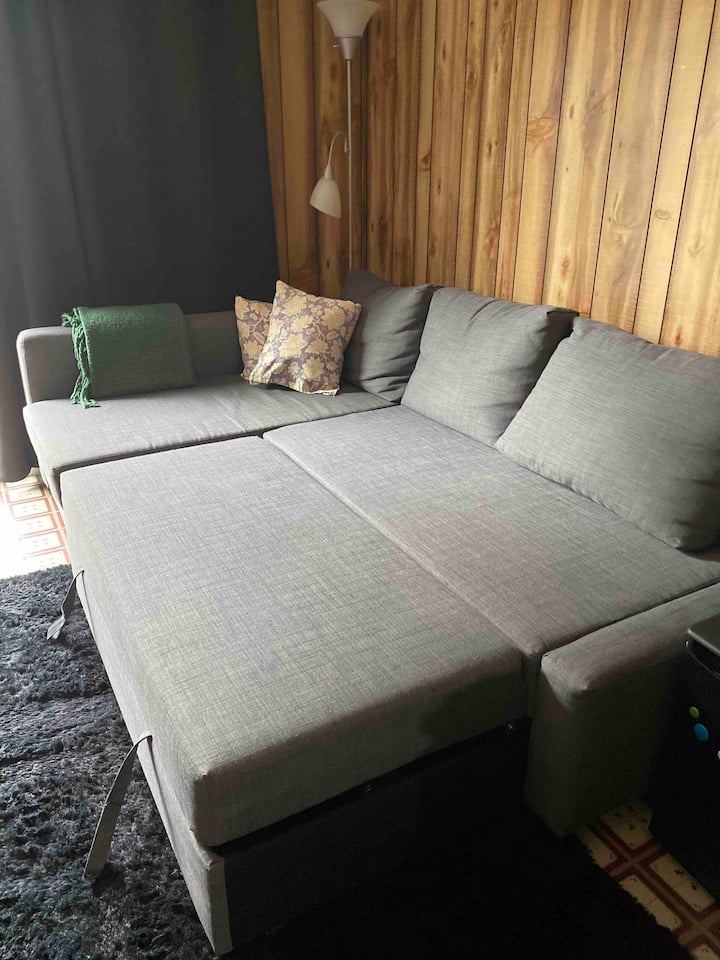 Private Guest Suite • Sleeps 4 • Separate Entrance - Barrington, IL