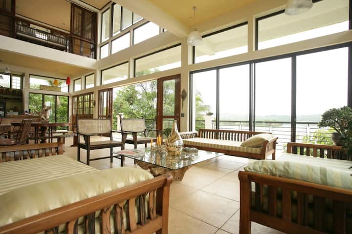 Caliraya Lake Front Resort