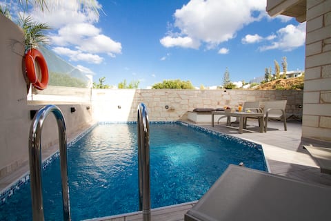 Villa Sirocos, private eco pool, 150 m. from beach