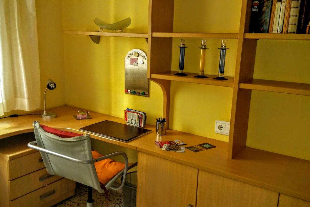 Zimmer rechts/ Habitacion a la drecha