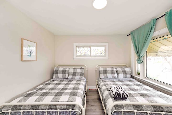 Спалня № 4 в основната подова настилка