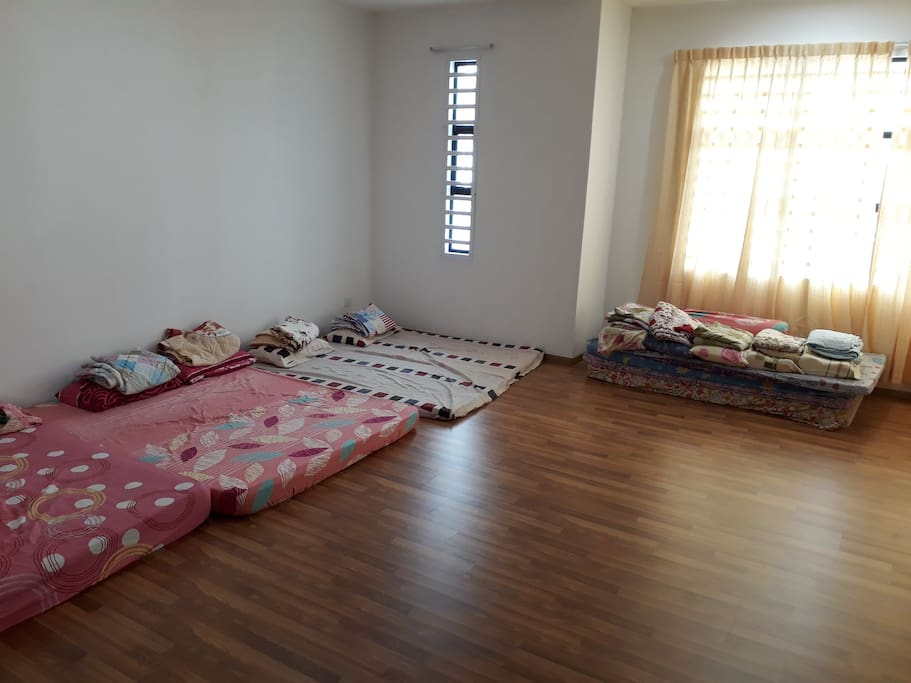Spacious master room for big family