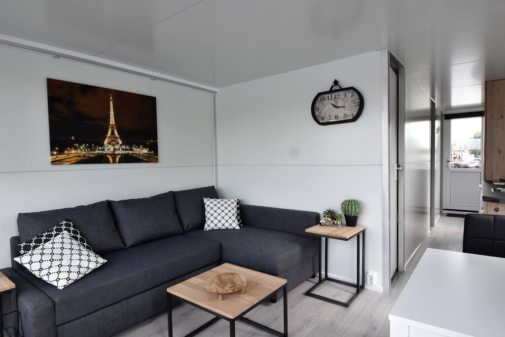 Livingarea.