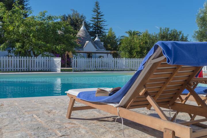 Amazing Trullo with pool. Wonderful location. gallery image 4