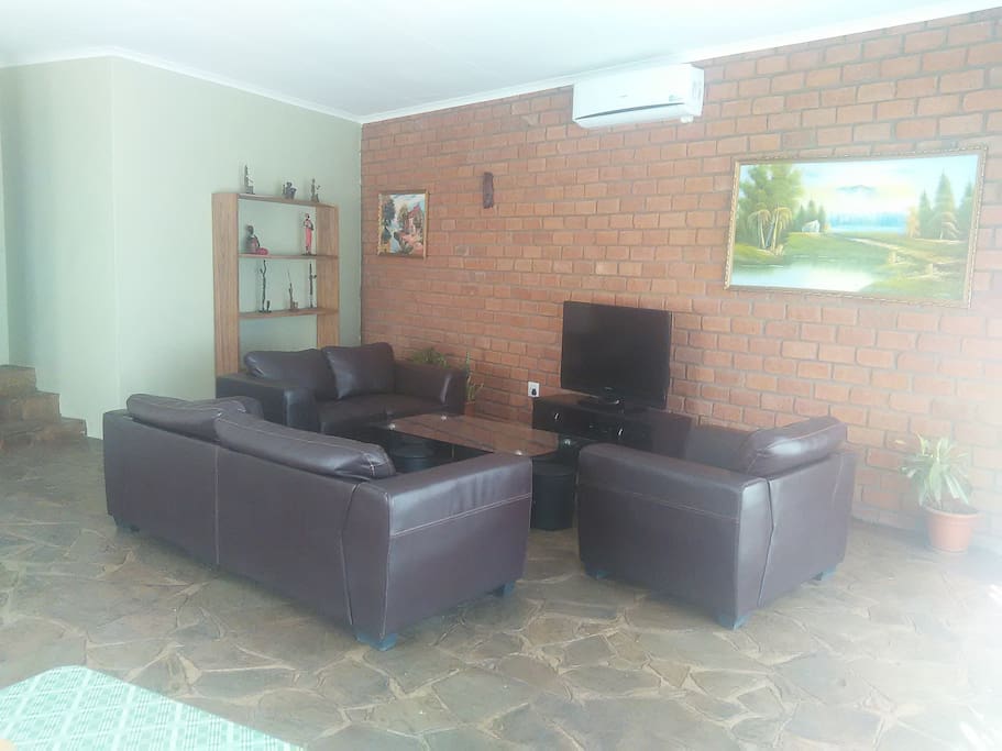 common seating room area