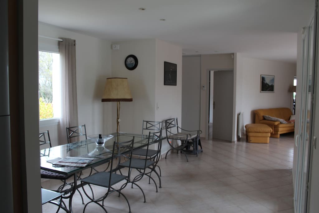 salle à manger pour 6 personnes