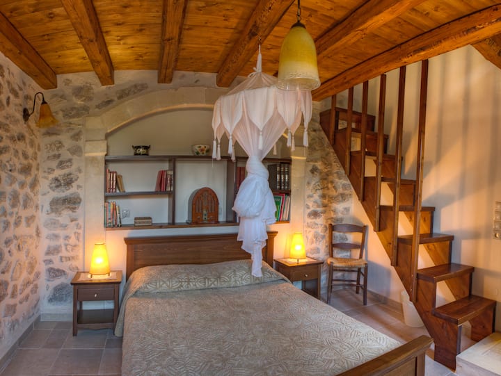 الجناح العلوي القديم (رباعي ، الطابق العلوي)