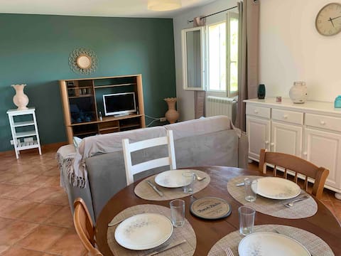 Apartment in the heart of Luberon.