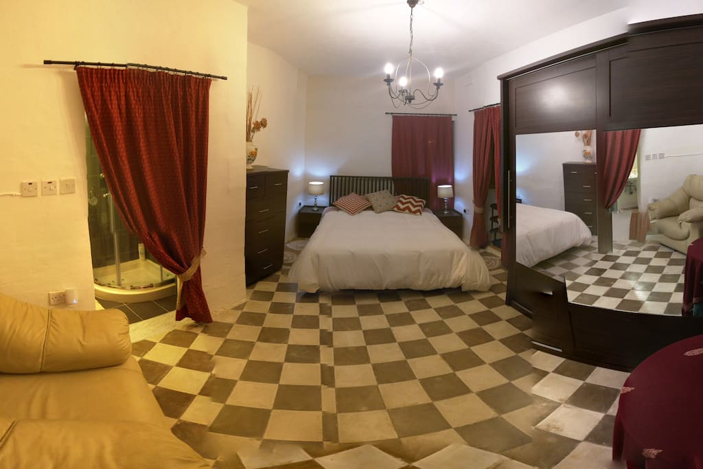 Full spheric view of the room featuring authentic traditional Maltese tiles.