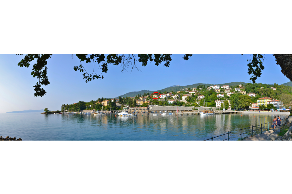 View of the bay and position of the Villa
