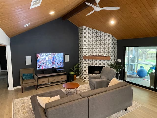 Central SW Austin 4/2 w/ fenced backyard