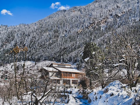 Kaizen Luxe - Best Luxurious Villa in Manali.