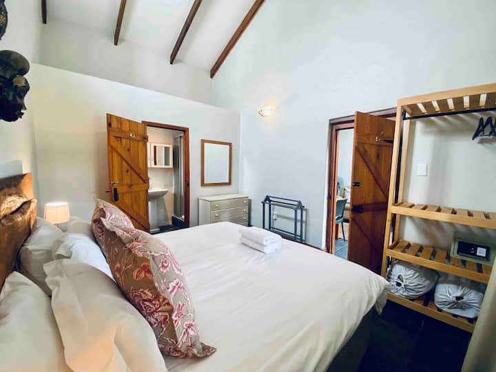 Banjë private në Peacock