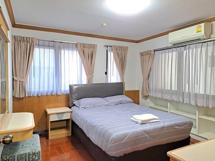 غرفة النوم 1