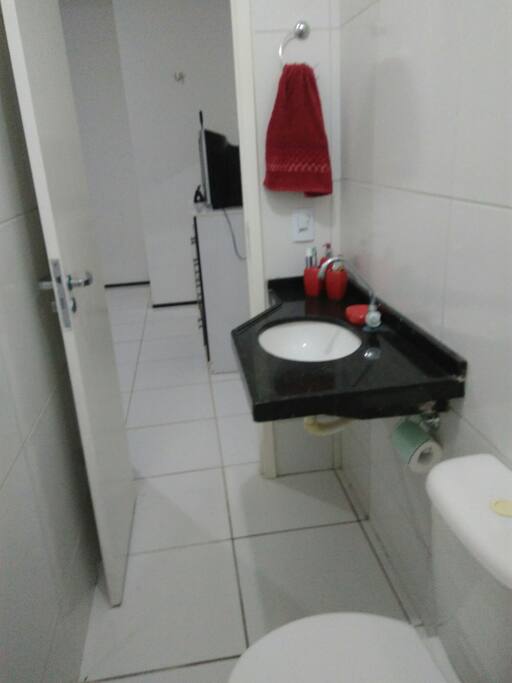 Banheiro no quarto.