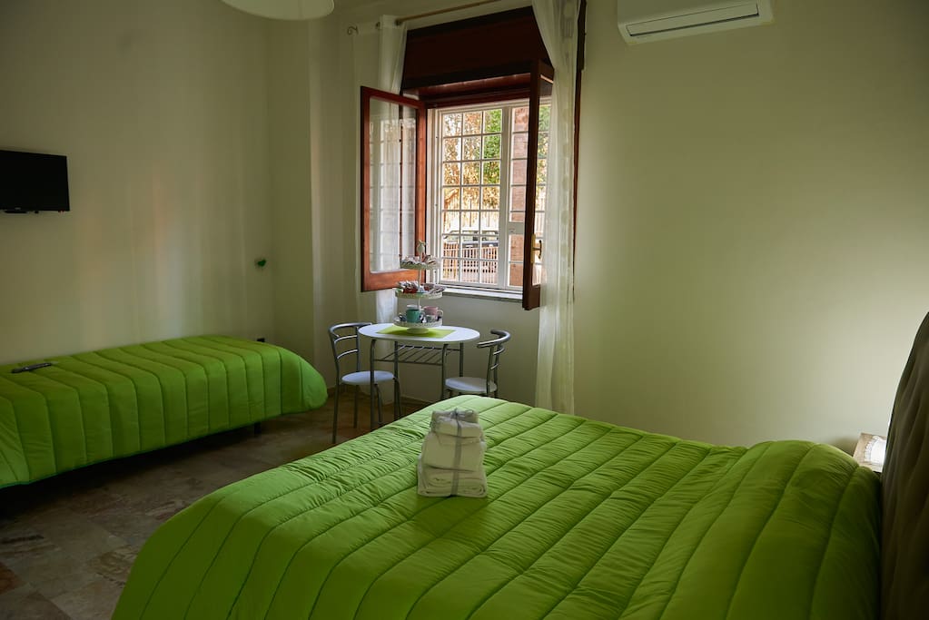 Room APOLLO