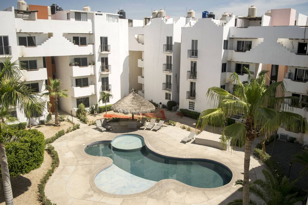 Área de piscina /pool area