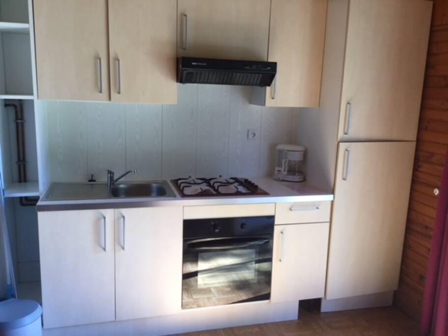 KITCHENETTE