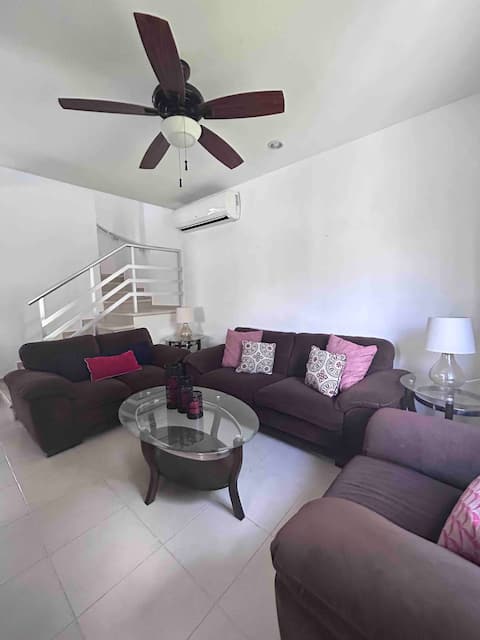 Successful Airbnb property: Rest in Mérida: Jacuzzi and green tranquility in Fraccionamiento Gran Santa Fe Ii