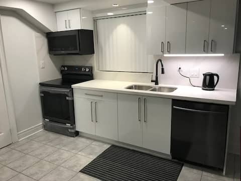 Elegant 3 Bedroom+2 Bath Guest Suite