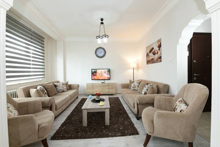 İstanbul Şişli’nin En Merkezi Konumu 2+1 Şık Daire gallery image 3