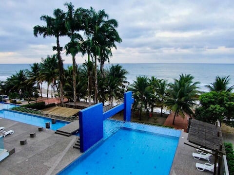 TONSUPA PLAYA AZUL SEA FRONT APARTMENT