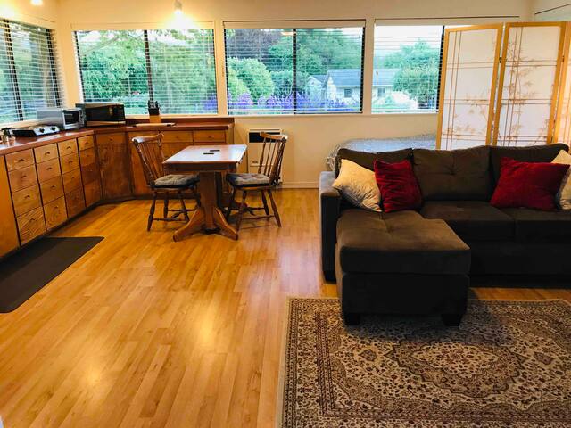 Blue Lake Garden Studio
