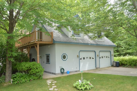 Burt Lake Waterfront Hideaway
